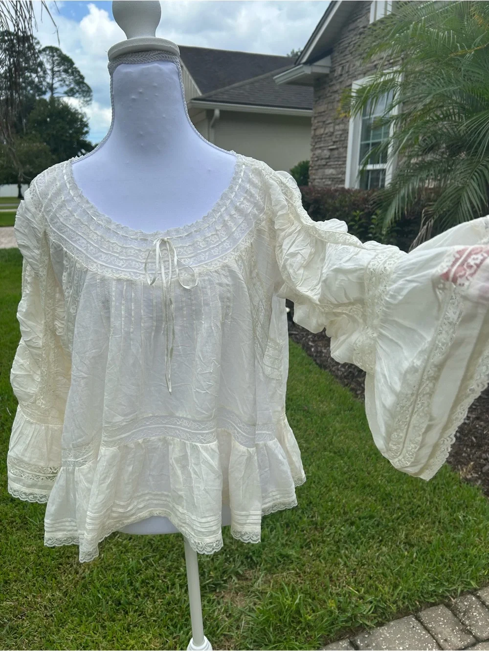 NWT🌷(XS) Free People She’s a Romantic Boat Neck Bell Sleeve Lace Paneling Blouse